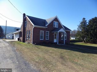 819 W Maple St, Valley View, PA 17983