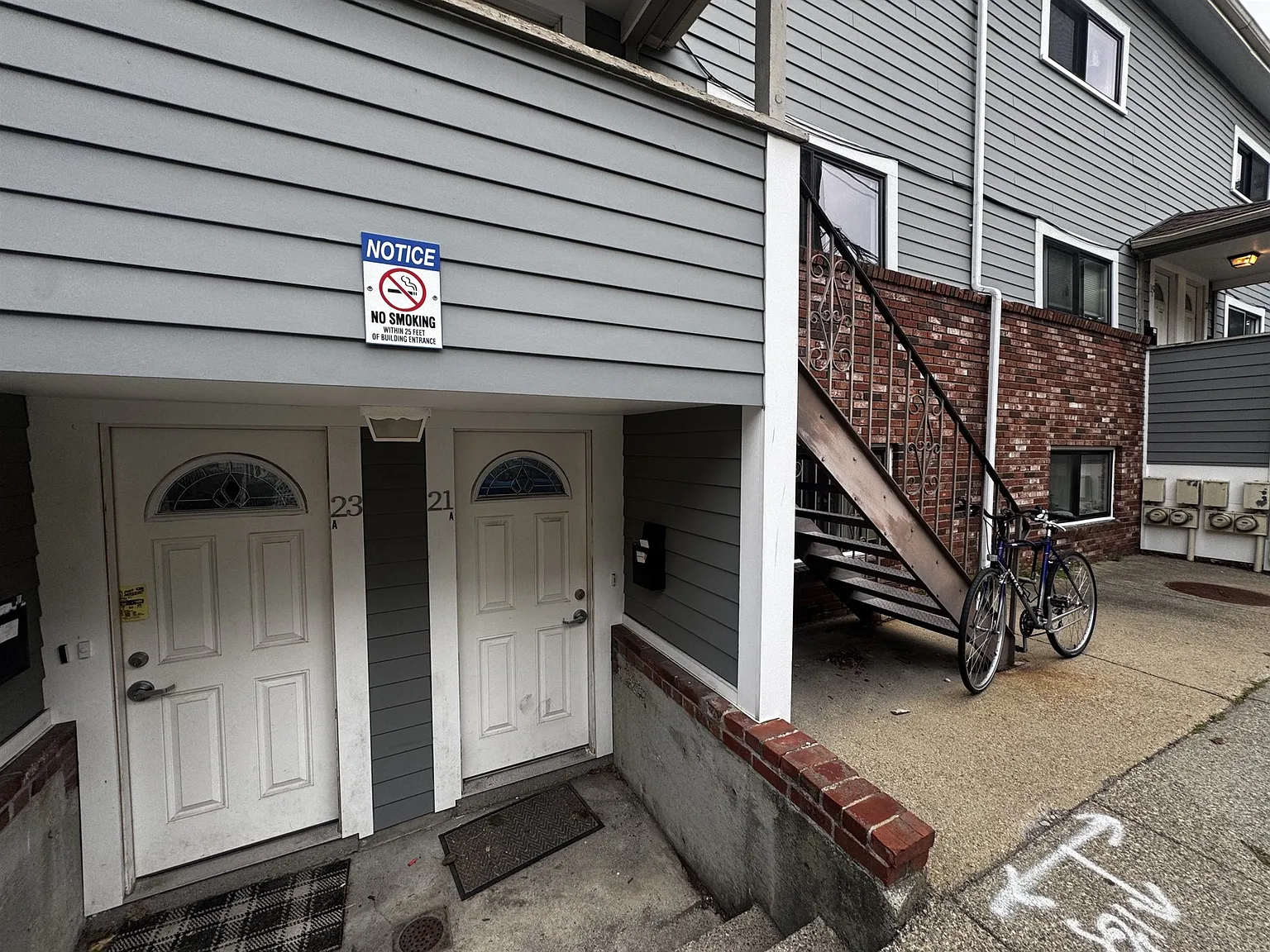 2 bed, 1.5 bath, 800 sqft, $3,000 — Photo 2