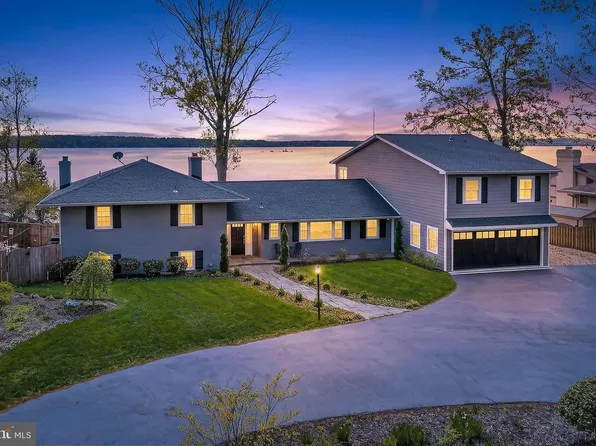 5801 River Dr, Lorton, VA 22079