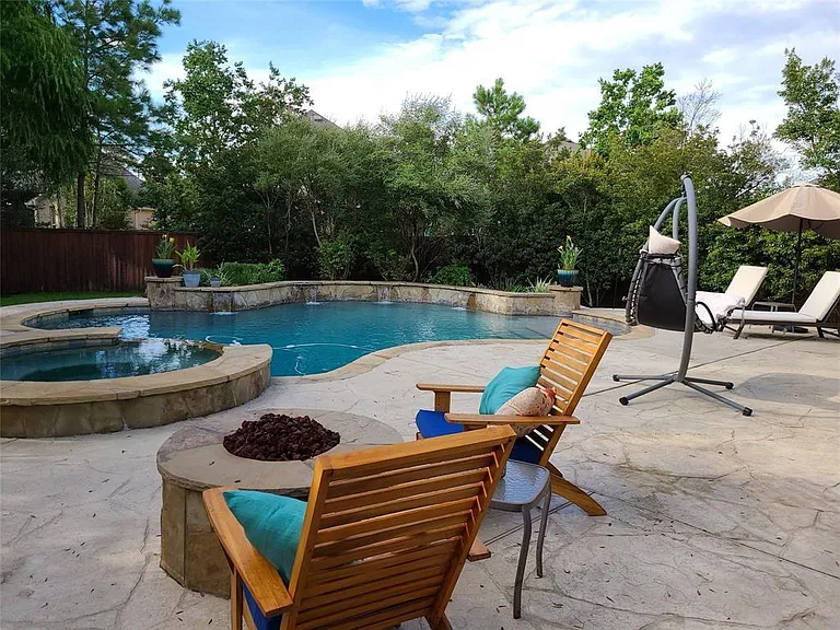 106 W Arbor Camp Cir — Photo 2