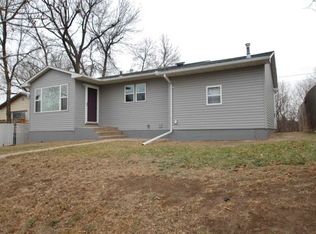 805 3rd St SW, Minot, ND 58701