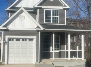 9526 McKinley Ave, Manassas, VA 20110