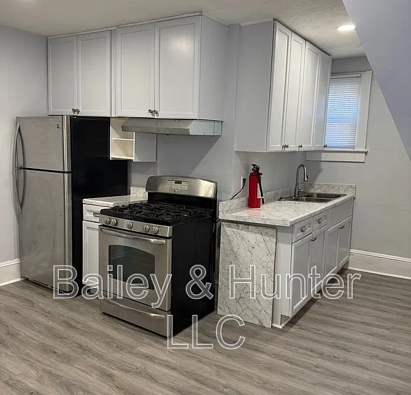 1587 Olympian Cir SW #B — Photo 2