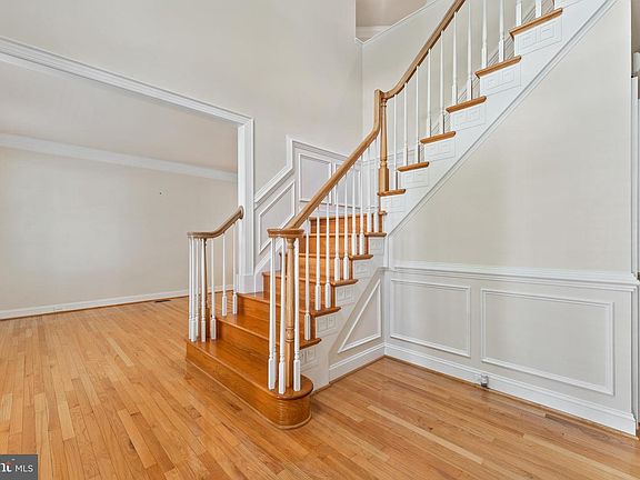 4th image of 16505 Murray Pl