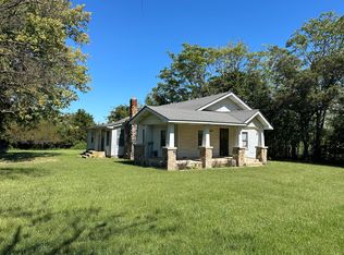 10001 Sunshine Dr, Mountain Grove, MO 65711