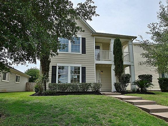 2nd image of 20746 Settlers Lake Cir N