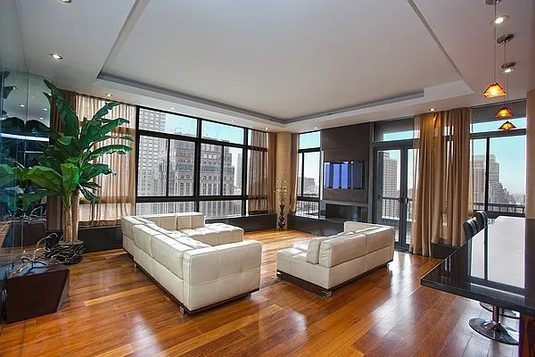 Sold by Nest Seekers International | media 1