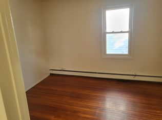 118-44 202nd St #2, Saint Albans, NY 11412