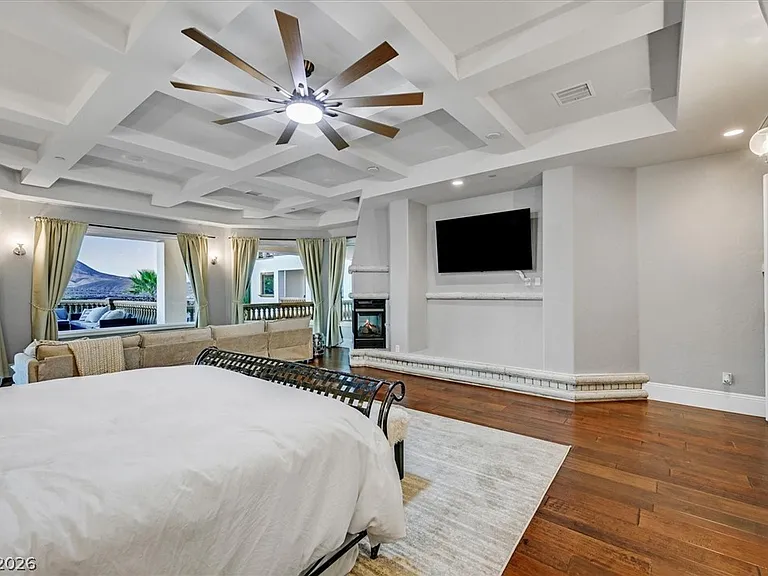 8 Rue Mediterra Dr — Photo 28
