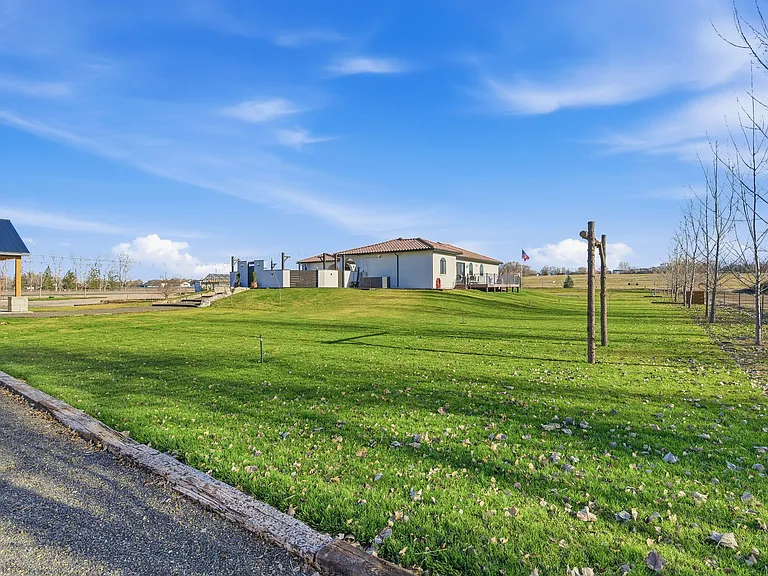 14555 Simplicity Ln — Photo 36