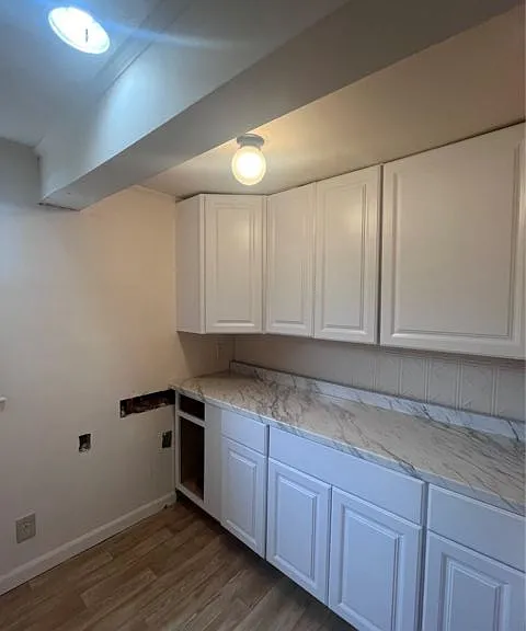 348 E Beech St #LOWER — Photo 6
