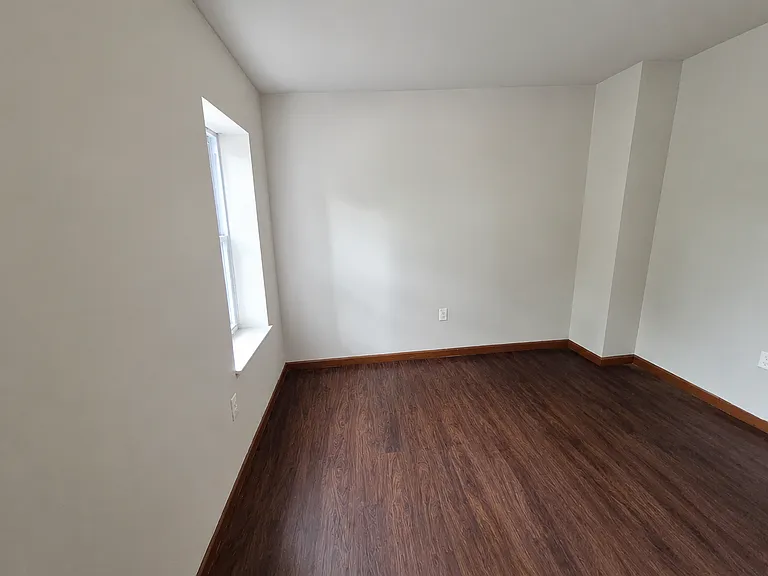 6041 Vine St #2 — Photo 5