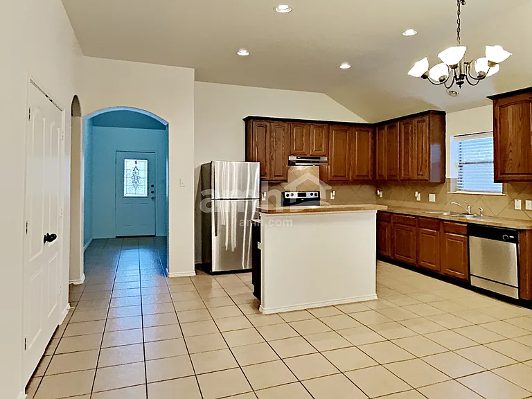 6412 Spring Ranch Dr — Photo 6