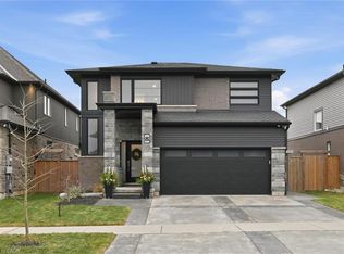 8 Myrtle St, Pelham, ON L0S1E6