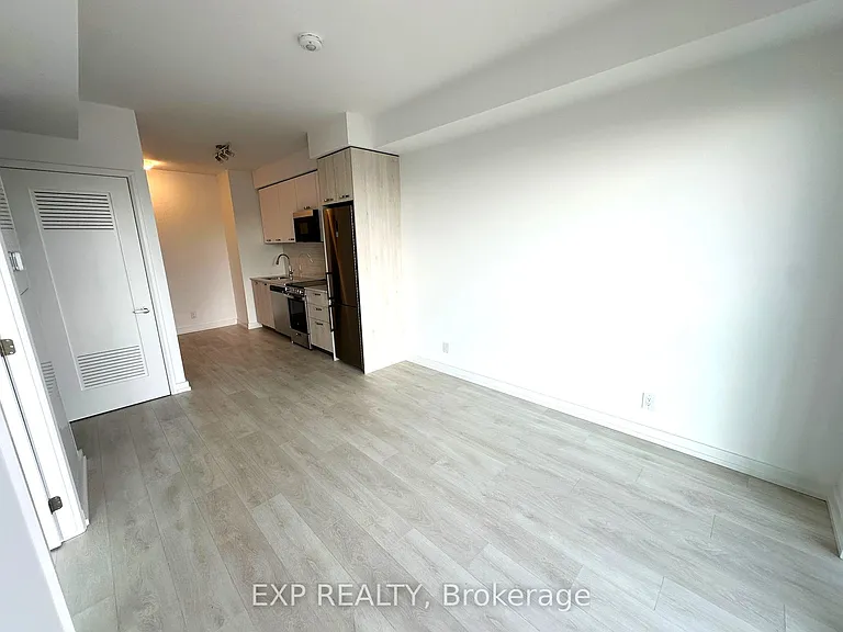 75 James St S #2411 — Photo 4