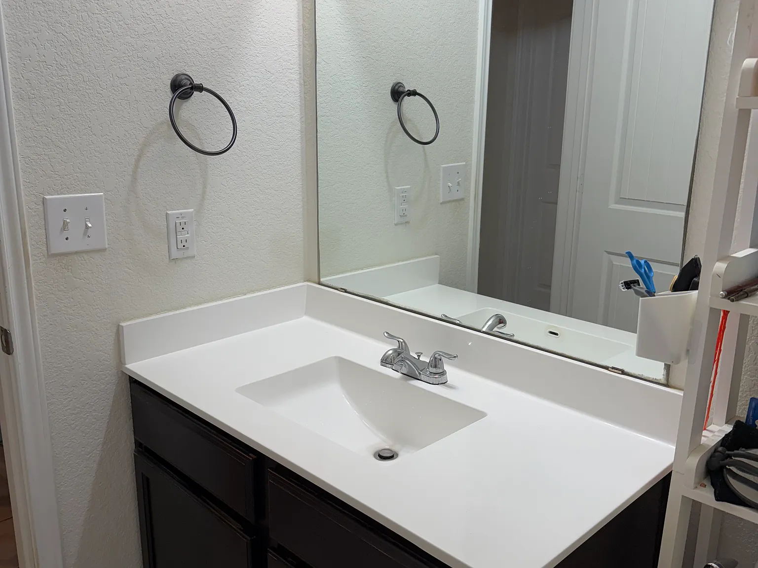 3 bed, 1401 sqft, $700 — Photo 2