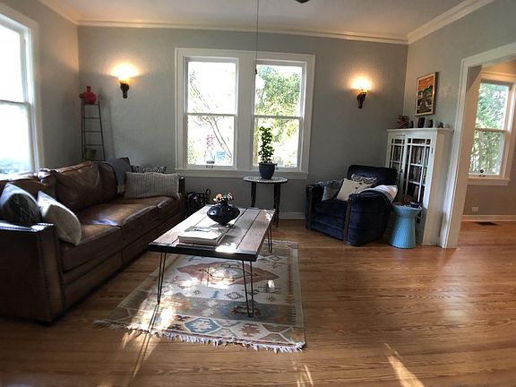 3rd image of 317 Ira Ave