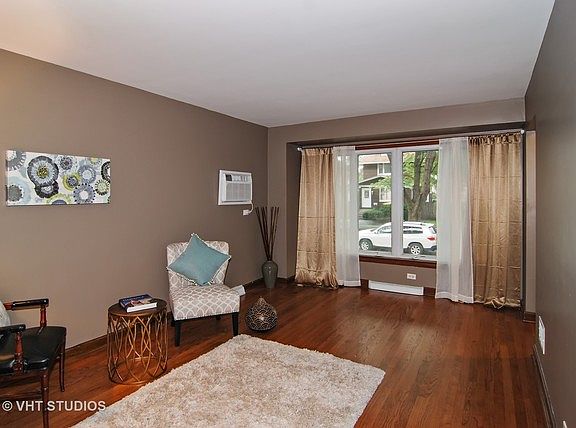 2nd image of 825 Lathrop Ave