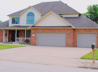 20 Emerald Ct, Morton, IL 61550