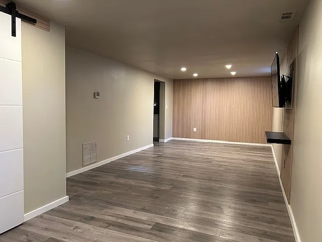 Front/living/dining space to kitchen