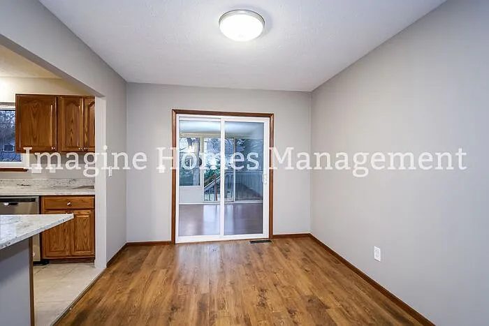 6734 Duneden Ave — Photo 3