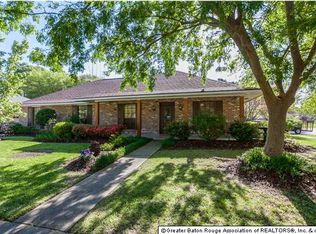 5453 Foxridge Dr, Baton Rouge, LA 70817