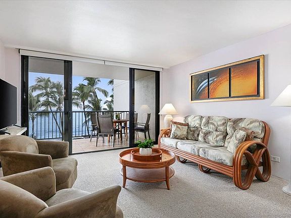 3rd image of 75-6106 Alii Dr #309