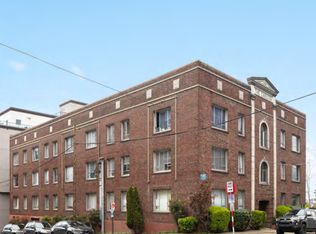 Carlton, Seattle, WA 98109