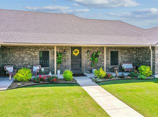 820 Fleitman Dr, Muenster, TX 76252