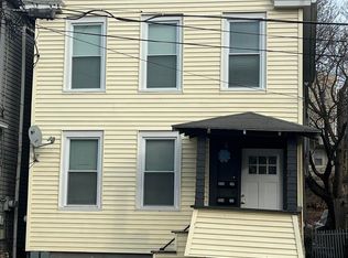 934 Broadway, Rensselaer, NY 12144