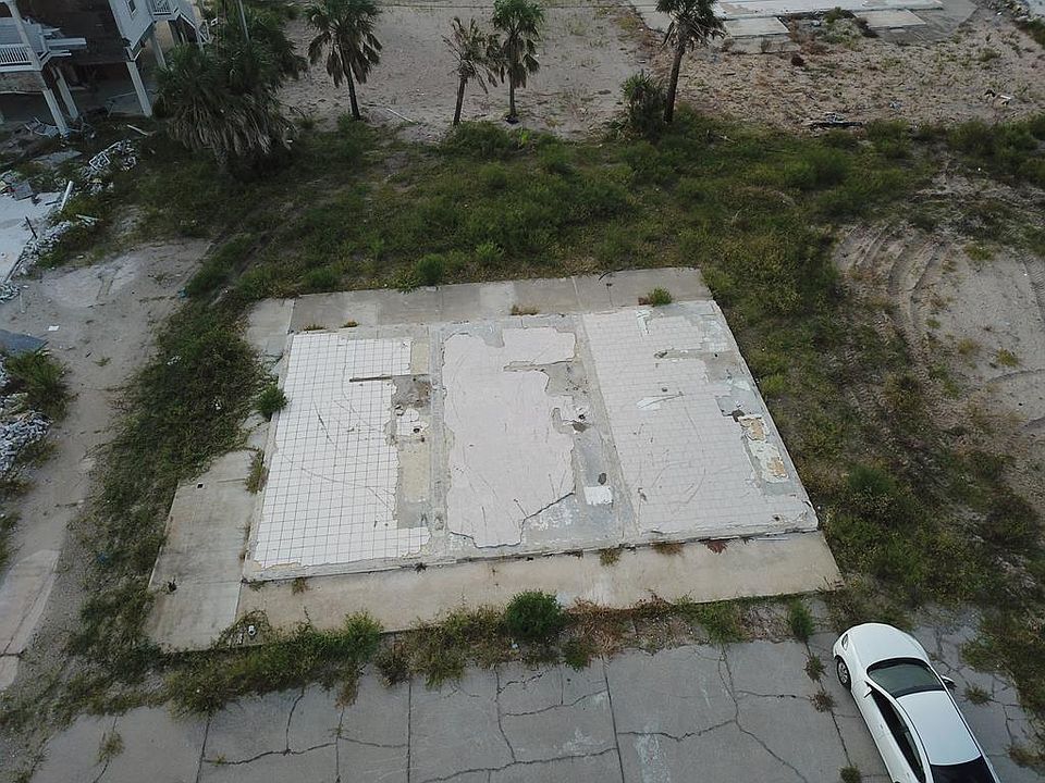 1st image of 118 S 40th St