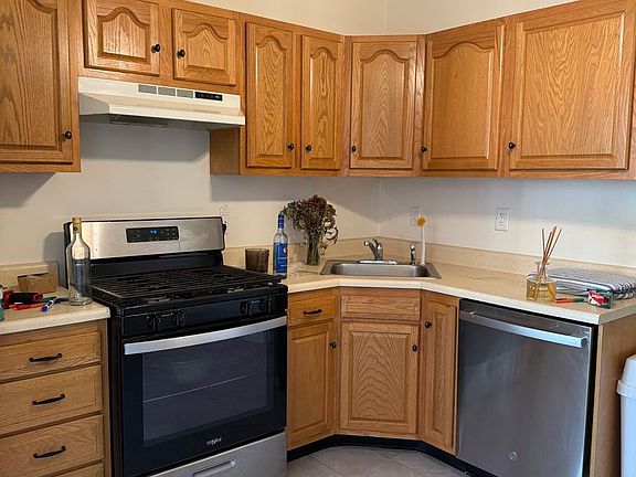 3rd image of 56 E Main St Floor 1