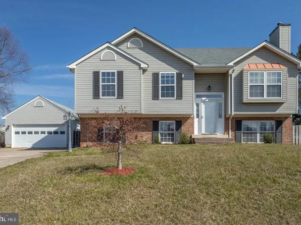 14319 Raddock Ct, Woodbridge, VA 22193