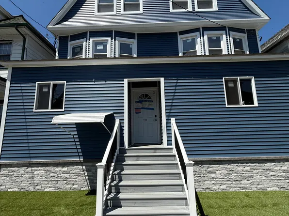 221 Barney St #1, Wilkes Barre, PA 18702