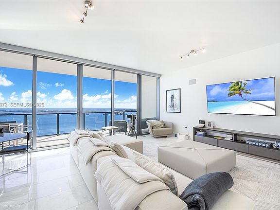 5th image of 1451 Brickell Ave #3902