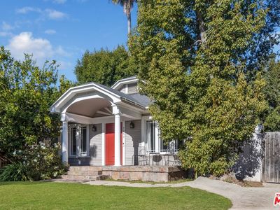 7611 Hampton Ave, West Hollywood, CA, 90046