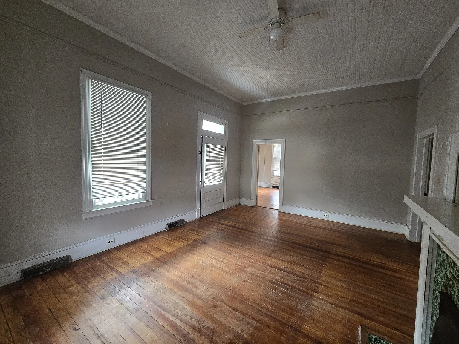 212 East Capitola Avenue - 1 — Photo 3