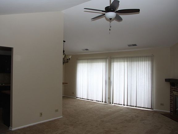 2nd image of 607 Hanover Ct Unit V2
