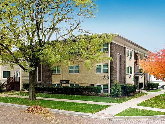 5th image of 133 Rockford Ave APT 6