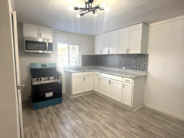 830 E Scott St, Olyphant, PA 18447