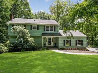 5 Sunderland Rd, Denville, NJ 07834