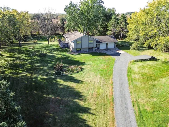 329 Glenmont Rd, River Falls, WI 54022