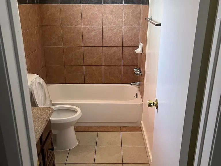 1260 W. Stoneridge Ct. — Photo 9