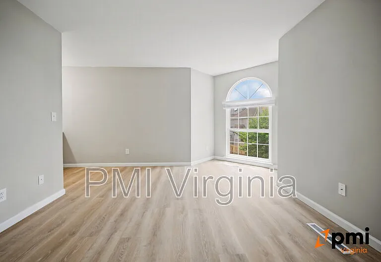 810 Gable Way — Photo 10