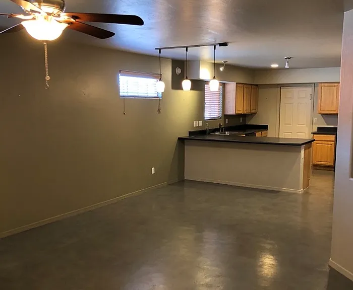 710 N Dodge Blvd — Photo 3