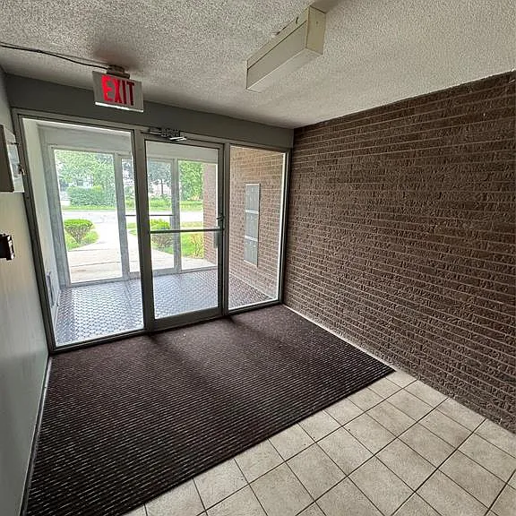536 Aylmer Ave #201 — Photo 9
