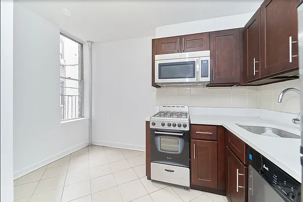 Rented by Living New York | media 19