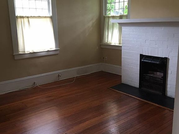2nd image of 1806 Bayard Pl