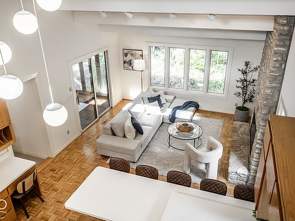 4th image of 7702 Traders Cove Ln