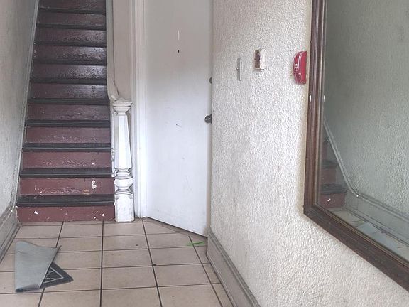 3rd image of 363 E Chelten Ave